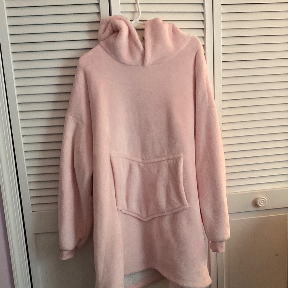 Cozy Pink Women's Knee Length Wearable Blanket WORN ONCE